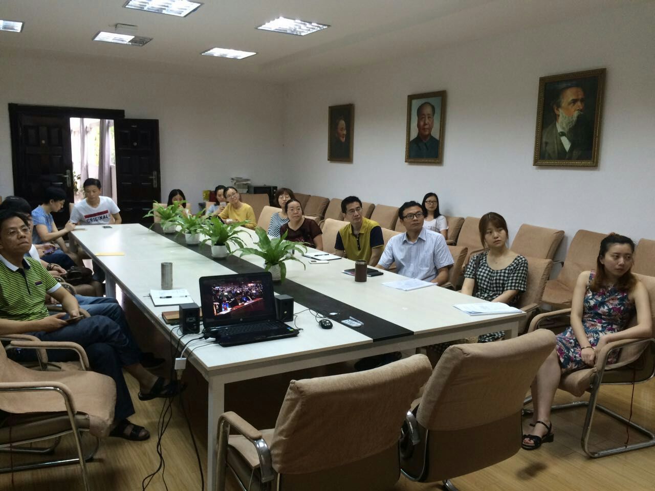 【两学一做】bbin连环夺宝官网组织观看建党95周年庆祝大会